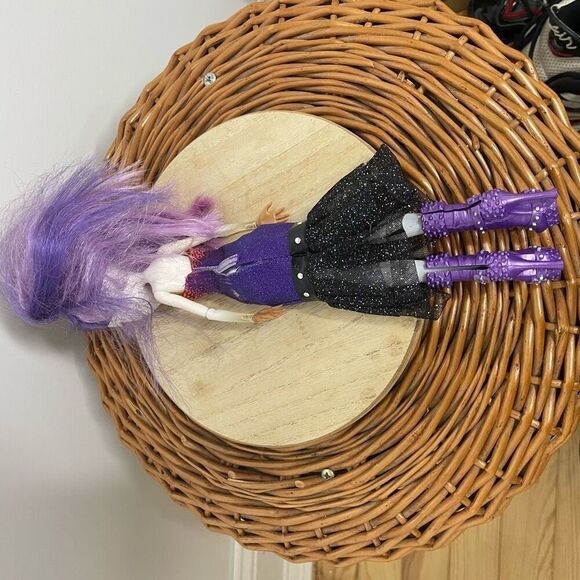 Vintage Monster High Doll Spectra Vondergeist w Casta Fierce Outfit Toy Figurine - Picture 3 of 7